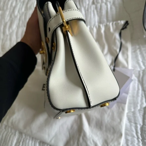 Balmain, white leather off shoulder or Crossbody bag. - Picture 9 of 16